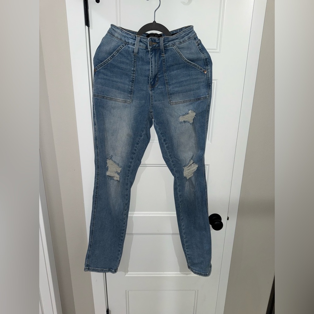 Judy Blue Light Blue Distressed Straight Leg Jeans. Boyfriend fit